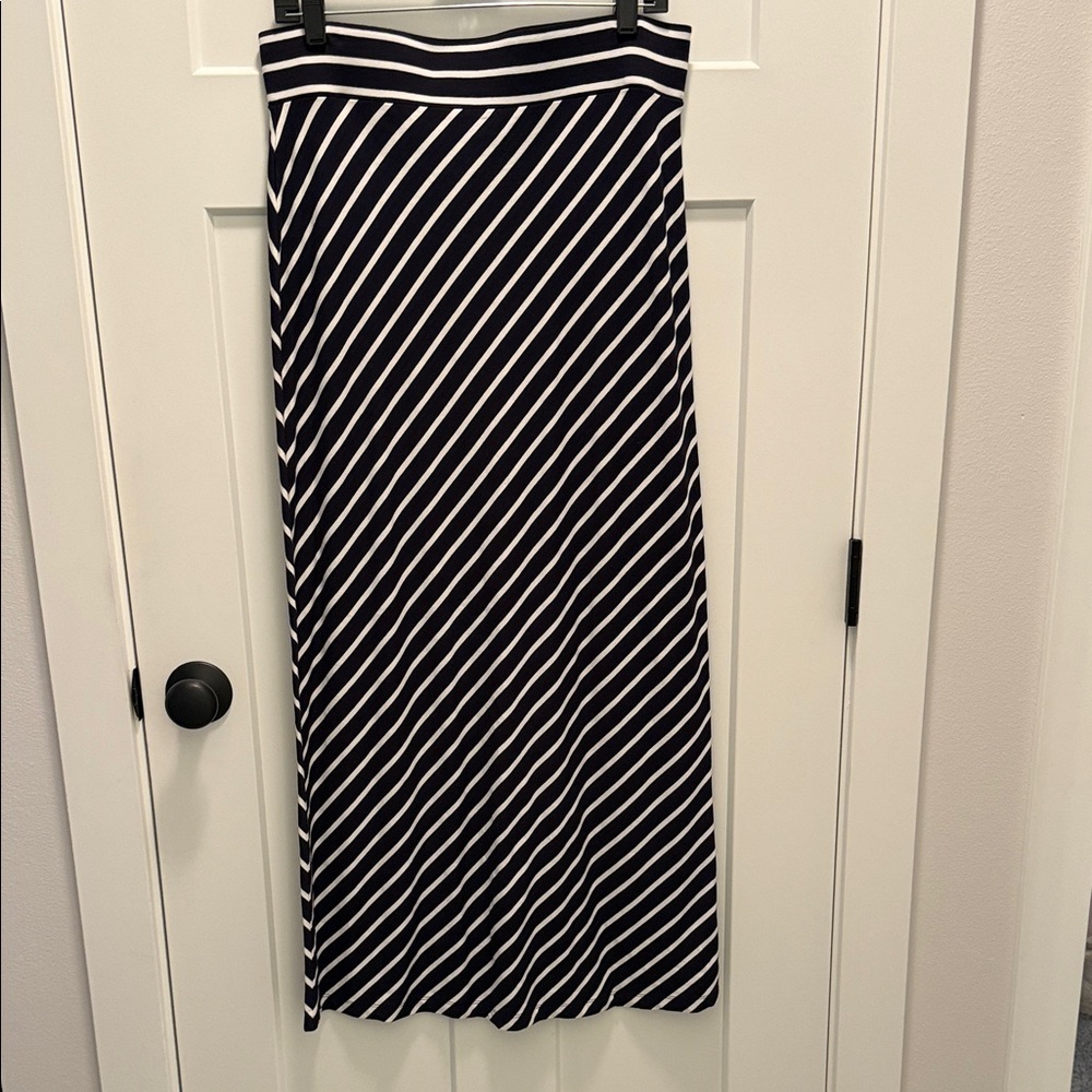 Ann Taylor Diagonal Striped Maxi Skirt in Black and White